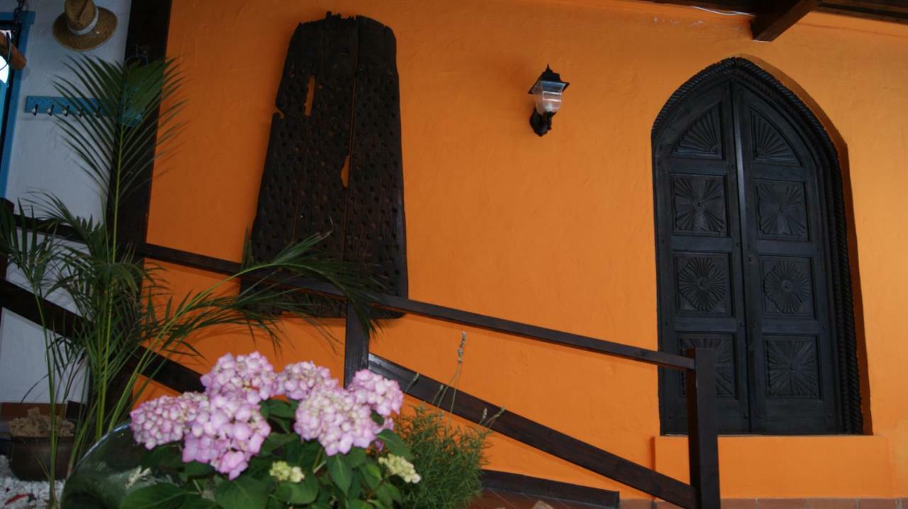 Villa Spa Las Tinajas Triquivijate المظهر الخارجي الصورة